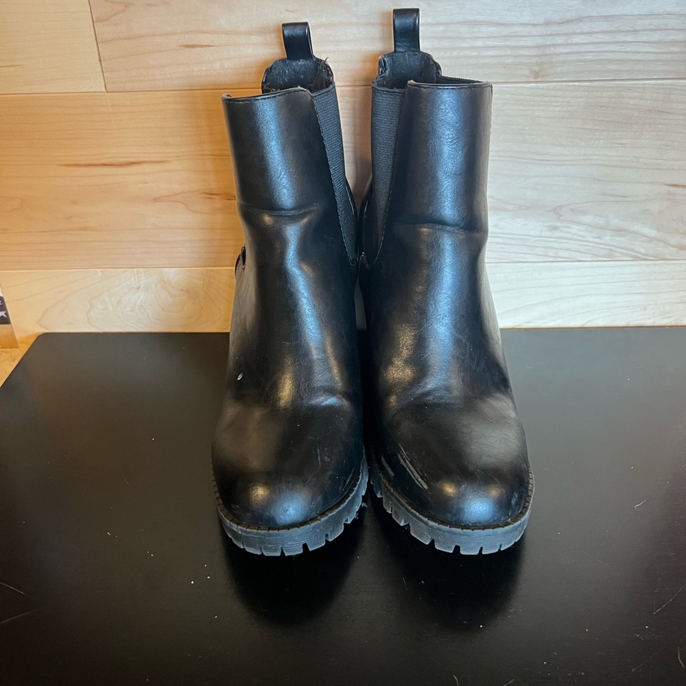 Booties - Picture 3 of 6